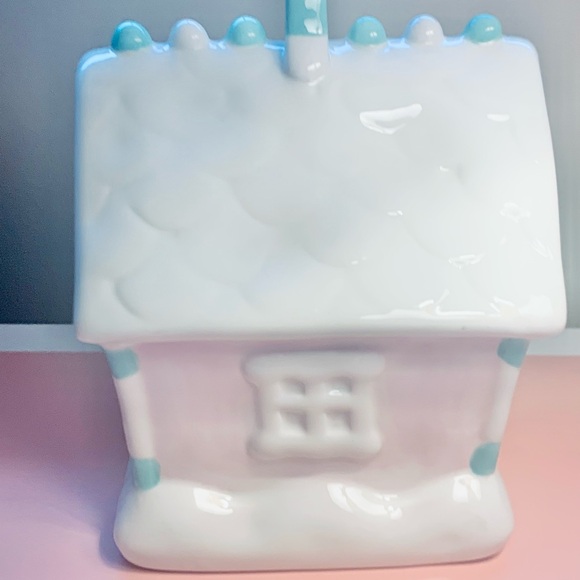 Rae Dunn Birdhouse - Picture 2 of 5